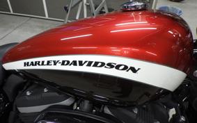 HARLEY XL1200C 2013