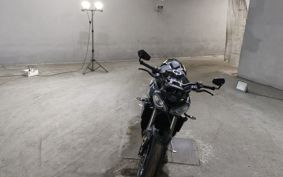TRIUMPH STREET TRIPLE RS 2025 HDA614