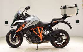 KTM 1290 SUPER DUKE GT 2021