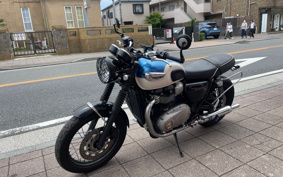 TRIUMPH BONNEVILLE T100 2020 DAD70G