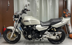 YAMAHA XJR1200 1997 0304