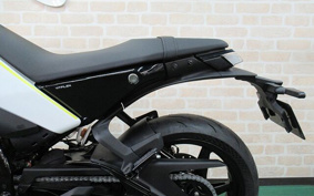 HUSQVARNA SVARTPILEN4 2024