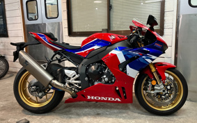 HONDA CBR1000RR-R FB SP 2023 SC82