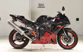 YAMAHA YZF-R1 2004