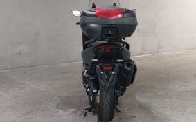 YAMAHA T-MAX 560 SJ19J