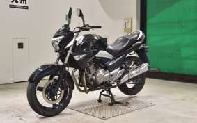 SUZUKI GSR250