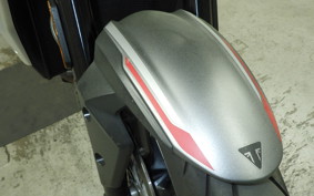 TRIUMPH STREET TRIPLE R 2021