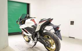 YAMAHA YZF-R25 A 2023 RG74J
