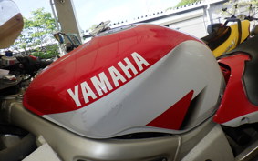 YAMAHA YZF-R6 2000