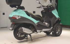 PIAGGIO MP3 250