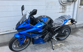 SUZUKI GSX-8R EM1AA