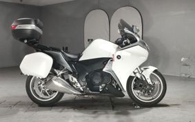 HONDA VFR1200F 2010 SC63