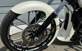 HARLEY FXSB BREAKOUT 2013 BF5