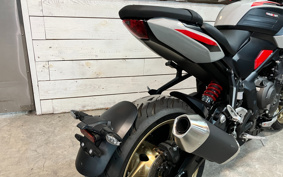 TRIUMPH TRIDENT 800 2026 L24P40