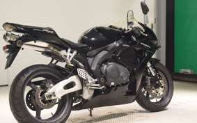 HONDA CBR1000RR 2006 SC57
