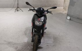 APRILIA SR MOTARD125 ..