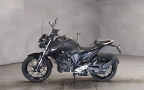 YAMAHA FZ25 RG42