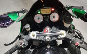 KAWASAKI ZZR1400 ZXT40D