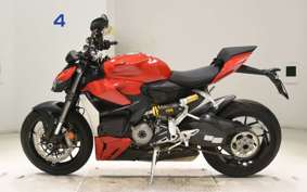 DUCATI STREETFIGHTER V2 2022