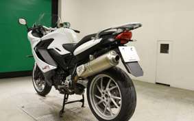 BMW F800GT 2013