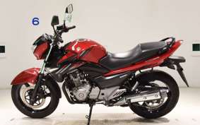 SUZUKI GSR250