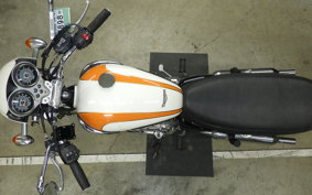 TRIUMPH BONNEVILLE T100 2004