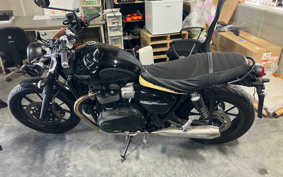 TRIUMPH STREET TWIN 2020 DAD74G