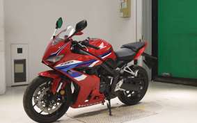 HONDA CB650R E-Clutch 2025 RH17