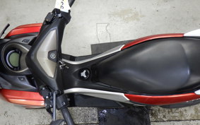 YAMAHA N-MAX SE86J