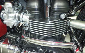 TRIUMPH BONNEVILLE T100 2013