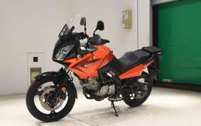 SUZUKI Vｽﾄﾛｰﾑ650 2011