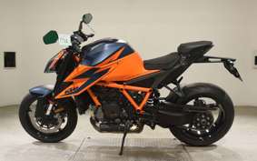 KTM 1290 SUPER DUKE R 2021