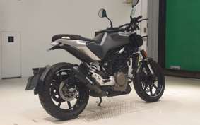 HUSQVARNA SVARTPILEN 250 2013