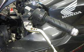 HONDA CBR600RR 2004 PC37
