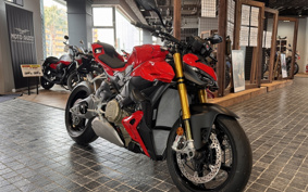 DUCATI STREET FIGHTER V4S 2025 7F00