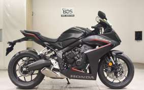 HONDA CBR650R E-Clutch 2025 RH17