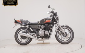 YAMAHA XJ550 2025 4V8