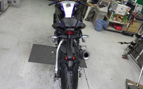 YAMAHA YZF-R1 M 2021