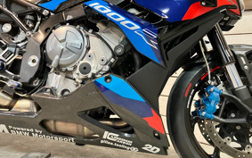 BMW M1000R 2023 0E81
