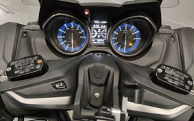 YAMAHA T-MAX 560 SJ19J