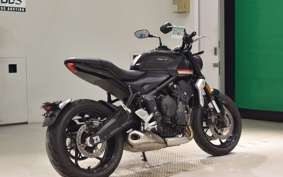 TRIUMPH TRIDENT 660