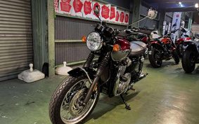 TRIUMPH  TRIUMPH  BONNEVILLE T120 2022 DAD75H