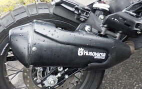 HUSQVARNA SVARTPILEN 401 2023