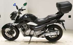 SUZUKI GSR250 2019