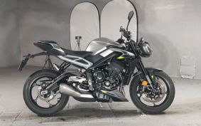 TRIUMPH STREET TRIPLE R HDA604