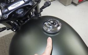 TRIUMPH STREET SCRAMBLER 2023