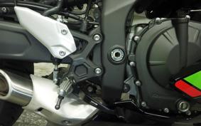 KAWASAKI ZX-25R ZX250E