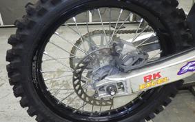 SUZUKI RM125