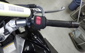 SUZUKI GSR250