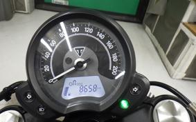 TRIUMPH BONNEVILLE BOBBER 2018